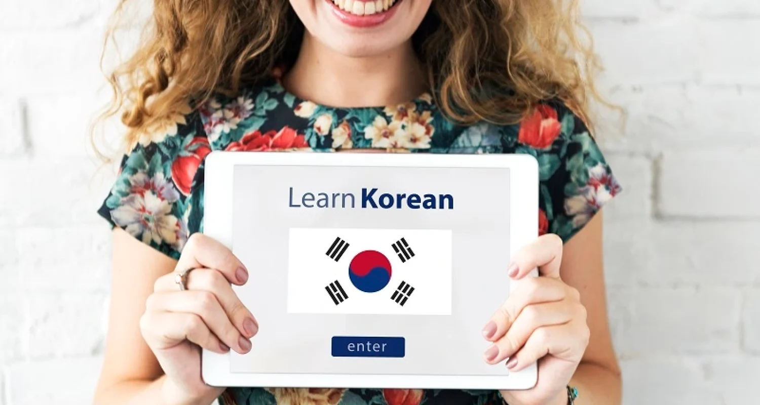 learn-korean-language-online-education-concept